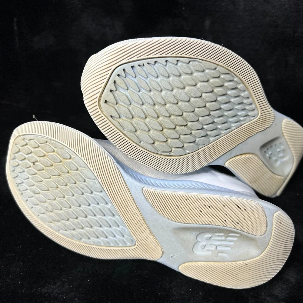 New Balance DynaSoft‎ Pesu V1 WPESUCW Womens US 8 B Running Shoes White Sneakers